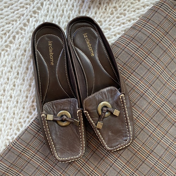 NWOT Liz Claiborne brown slip ons - Picture 2 of 8